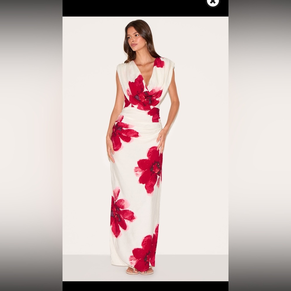 PrettyLittleThing Asymmetrical Dress in Red and White